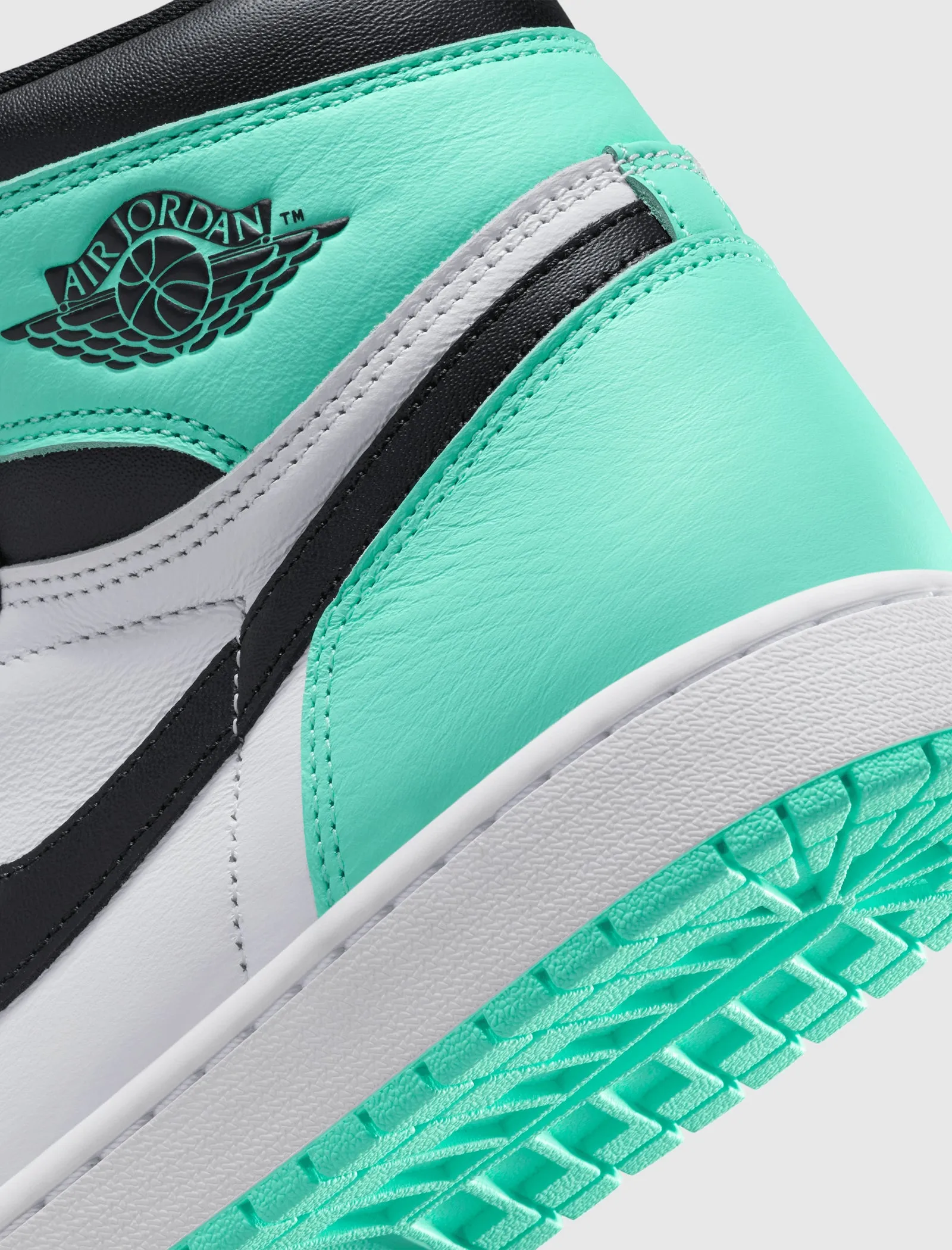 AIR JORDAN 1 RETRO HIGH OG GREEN GLOW