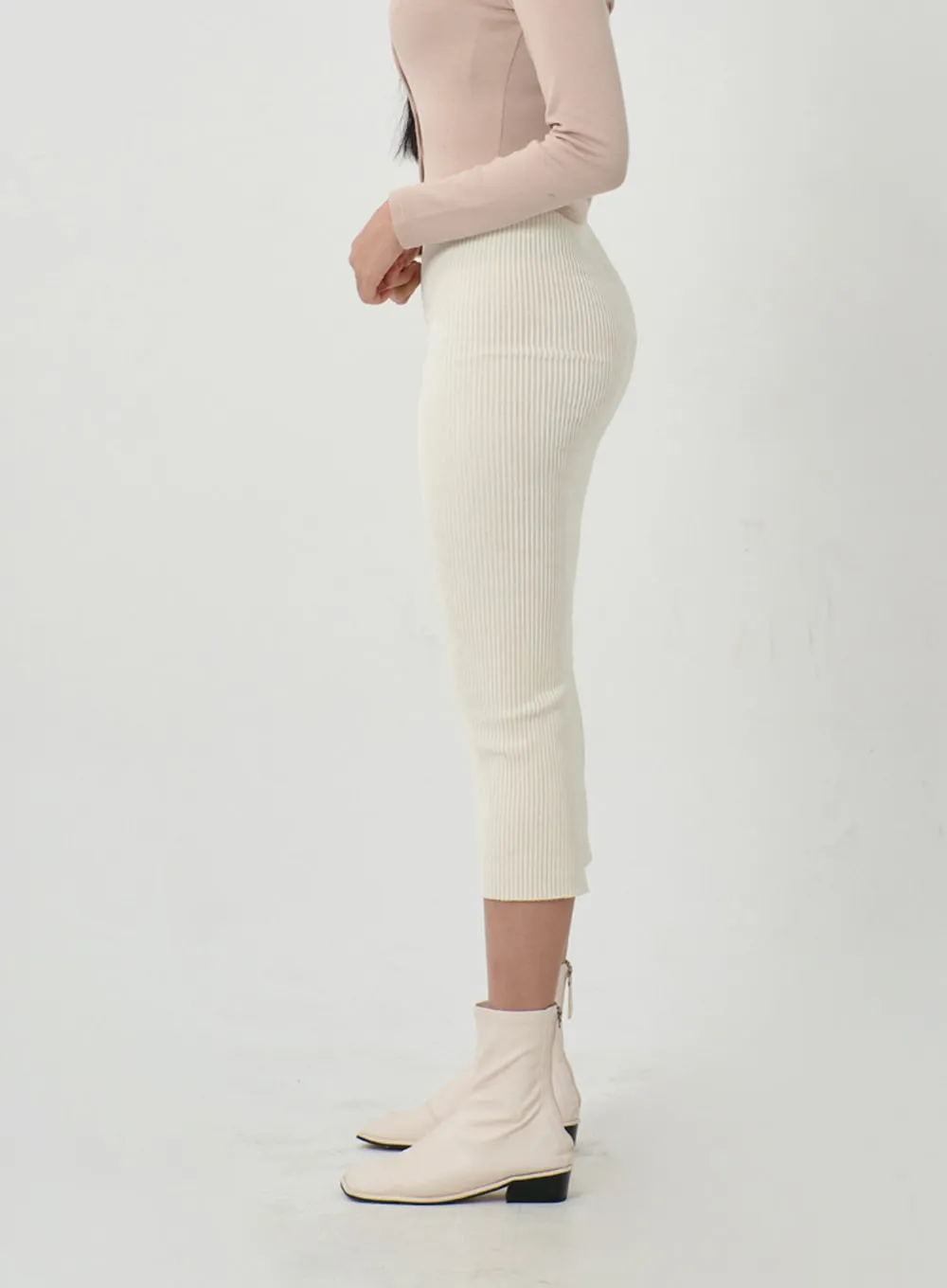 Back Slit Ribbed knit Maxi Skirt ID22