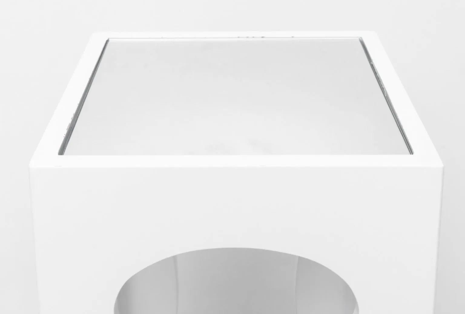 Baroque Revival Modern White Lacquered End Table