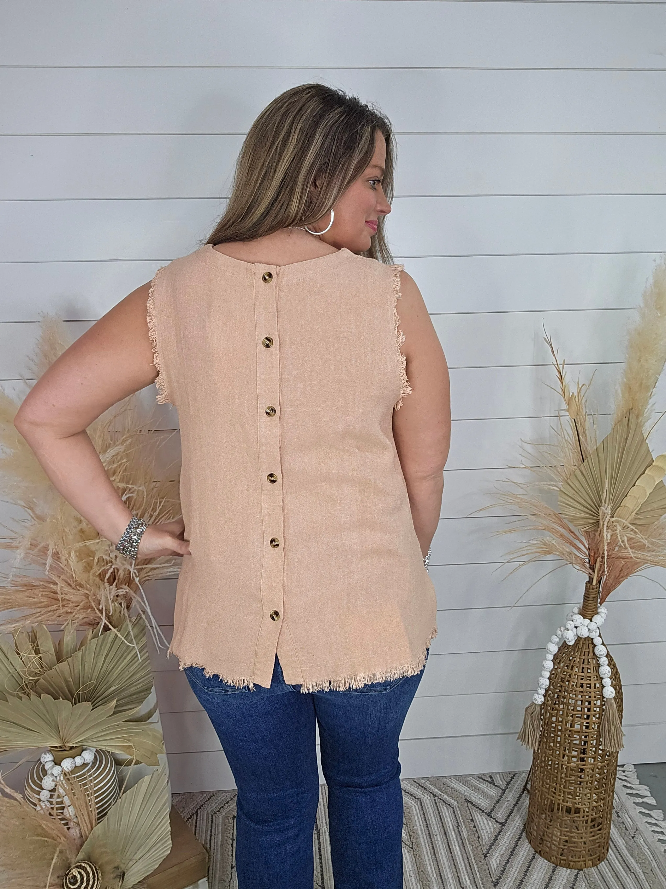 BLUSH LINEN BLEND SLEEVELESS TOP W/ BACK BUTTONS