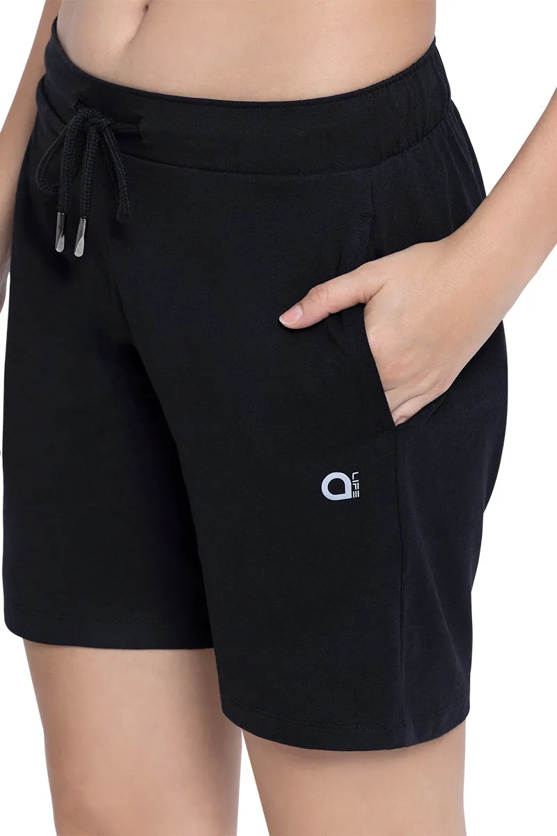 Essential Relaxed Shorts - Black