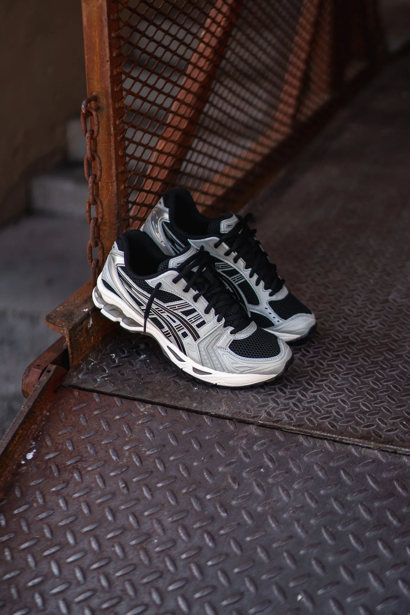 Mens Asics Gel-Kayano 14 (Black/Seal Grey)