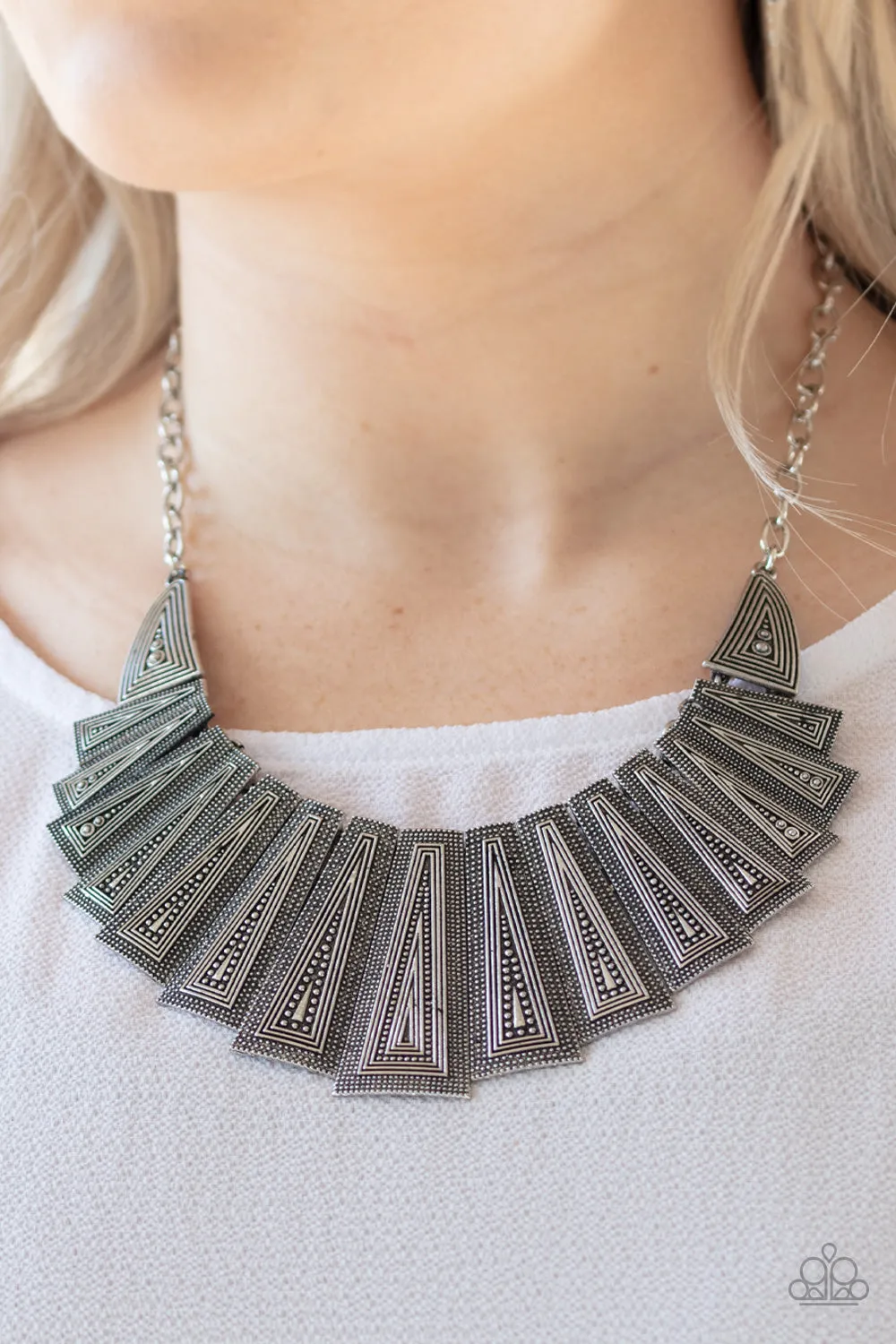 Metro Mane - Silver Paparazzi Necklace